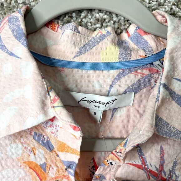 Foxcroft Top Women’s 8 Tamara Pink Strawberry Paradise Roll Tab Seersucker NWT - Picture 3 of 7